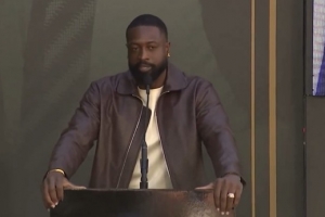 韦德：帕特·莱利彻底改变了我的人生 你的传奇是永恒的！_24直播网