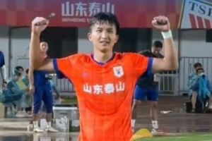 鲁媒：两泰山球员离队，阿卜杜肉苏力转会河南，王昊斌外租广州豹_24直播网