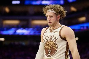 真不错！波杰姆斯基半场11中5得12分5板 第二节独得10分撑住局面_24直播网